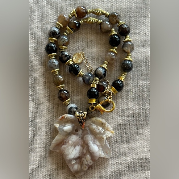 22 inch Black Cherry Blossom Agate Gemstone bead Necklace NWOT - Picture 6 of 15